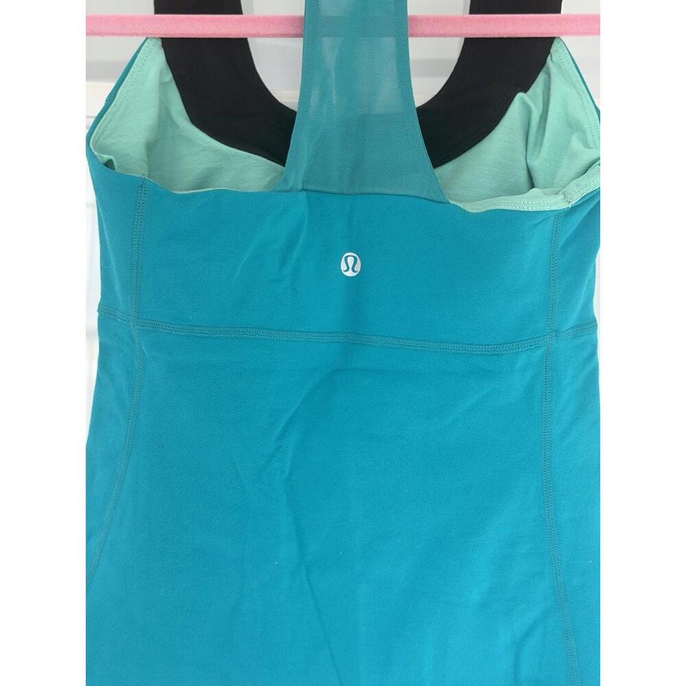 Lululemon Size 4 Racerback Tank Top, Teal - Picture 3 of 4